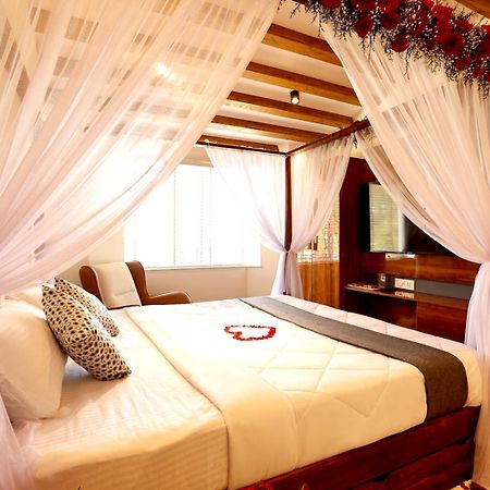 Green Wood Hill Cottage Уті Екстер'єр фото