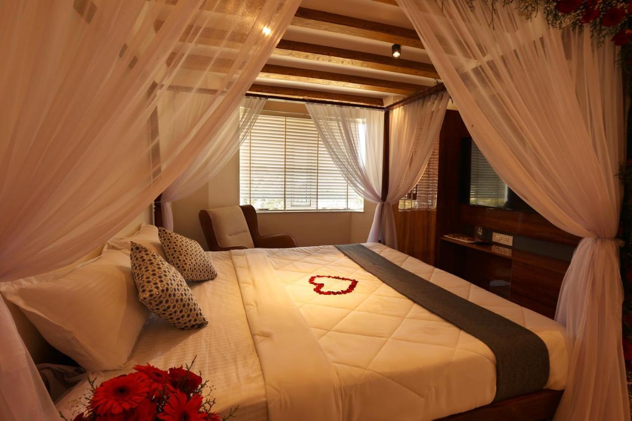Green Wood Hill Cottage Уті Екстер'єр фото